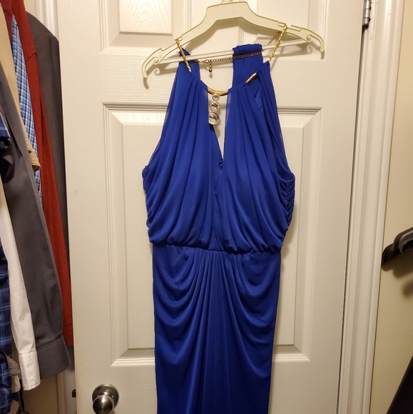 Dress - Picture 1 of 3